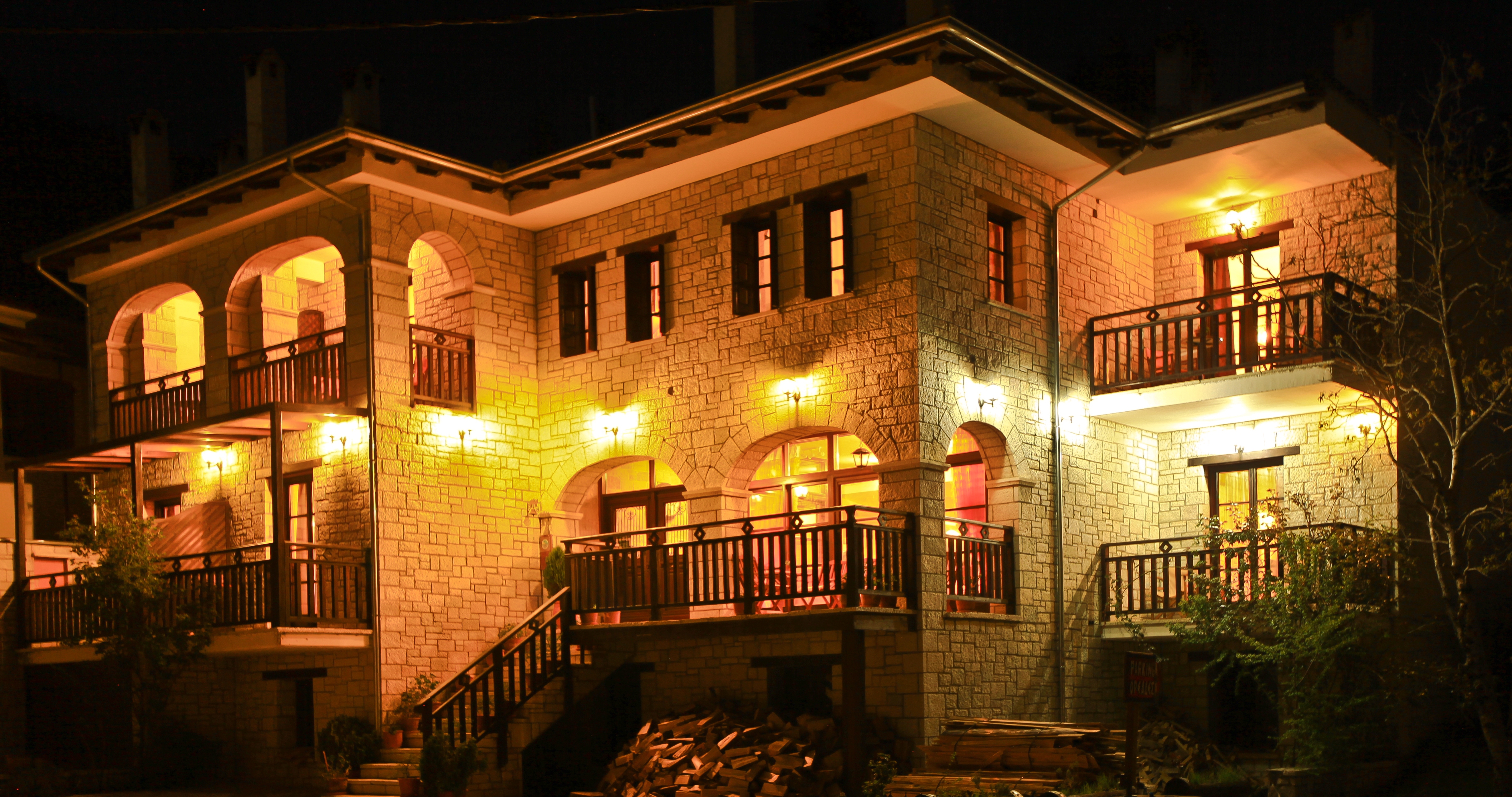 Mikri Arktos Hotel