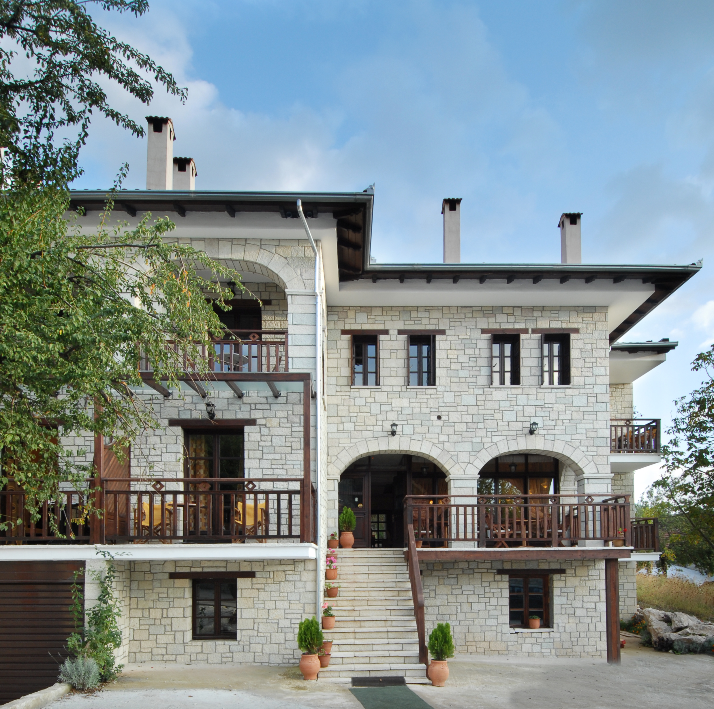 Mikri Arktos Hotel