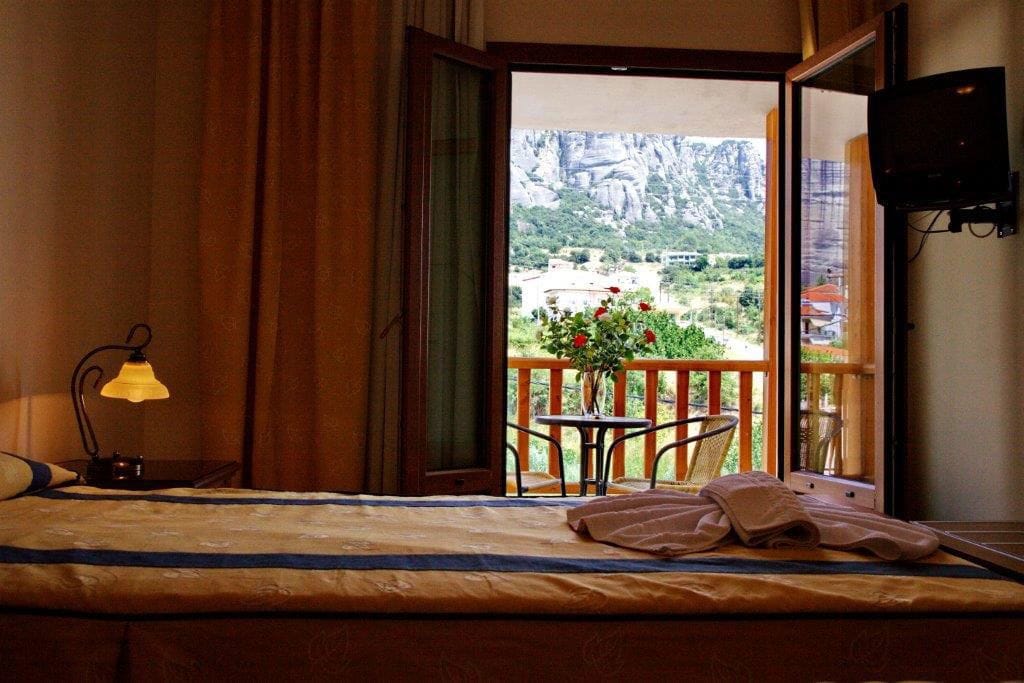 Hotel Famissi
