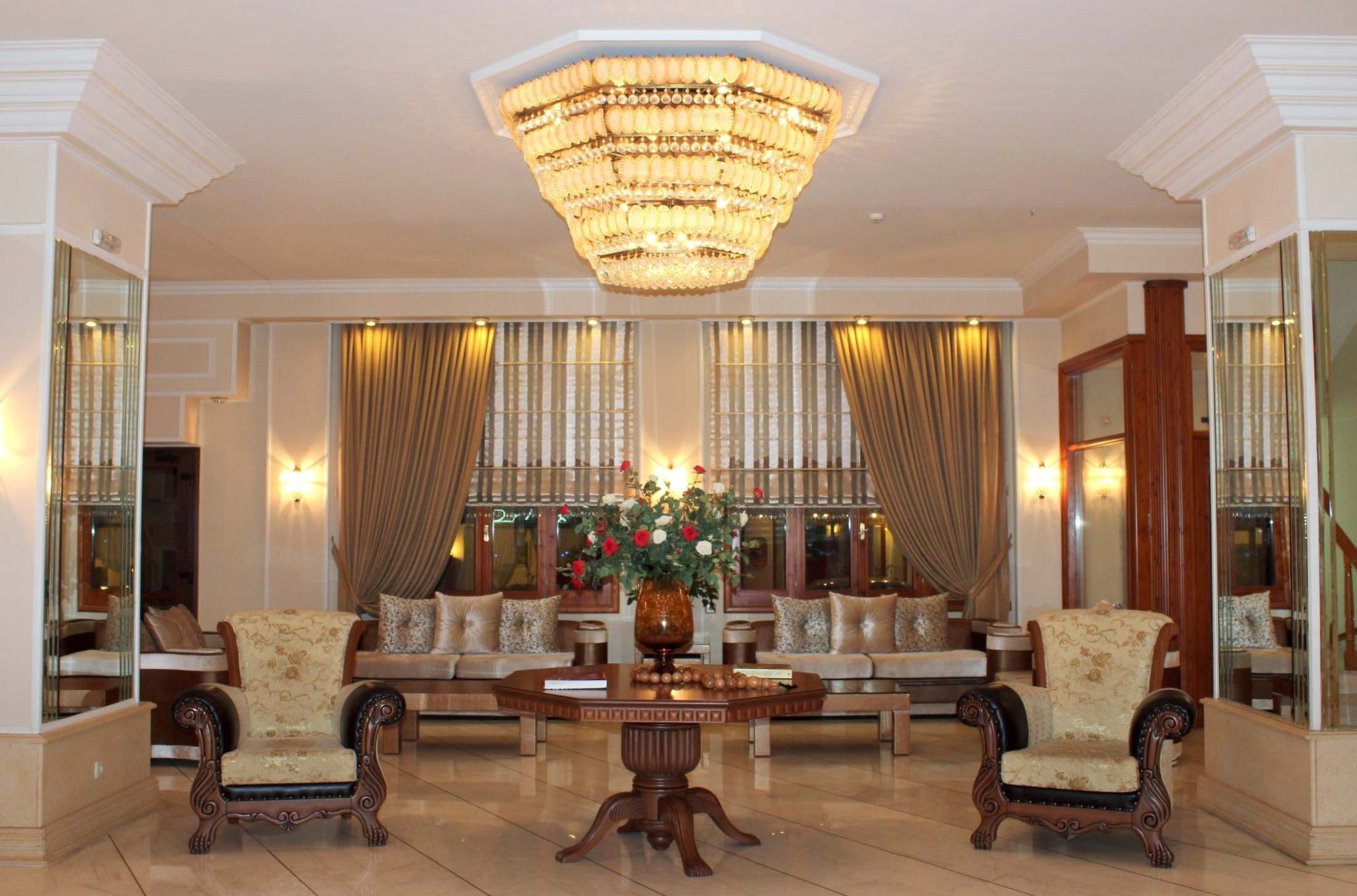 Hotel Famissi