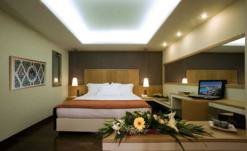 Thessalikon Grand