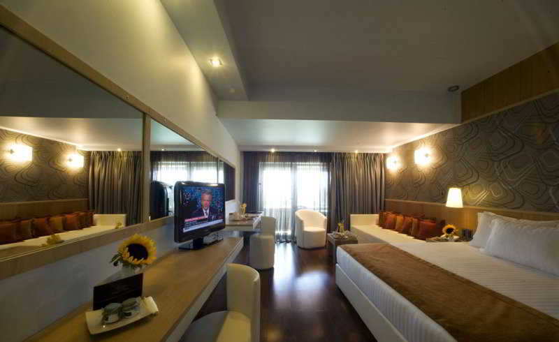 Thessalikon Grand