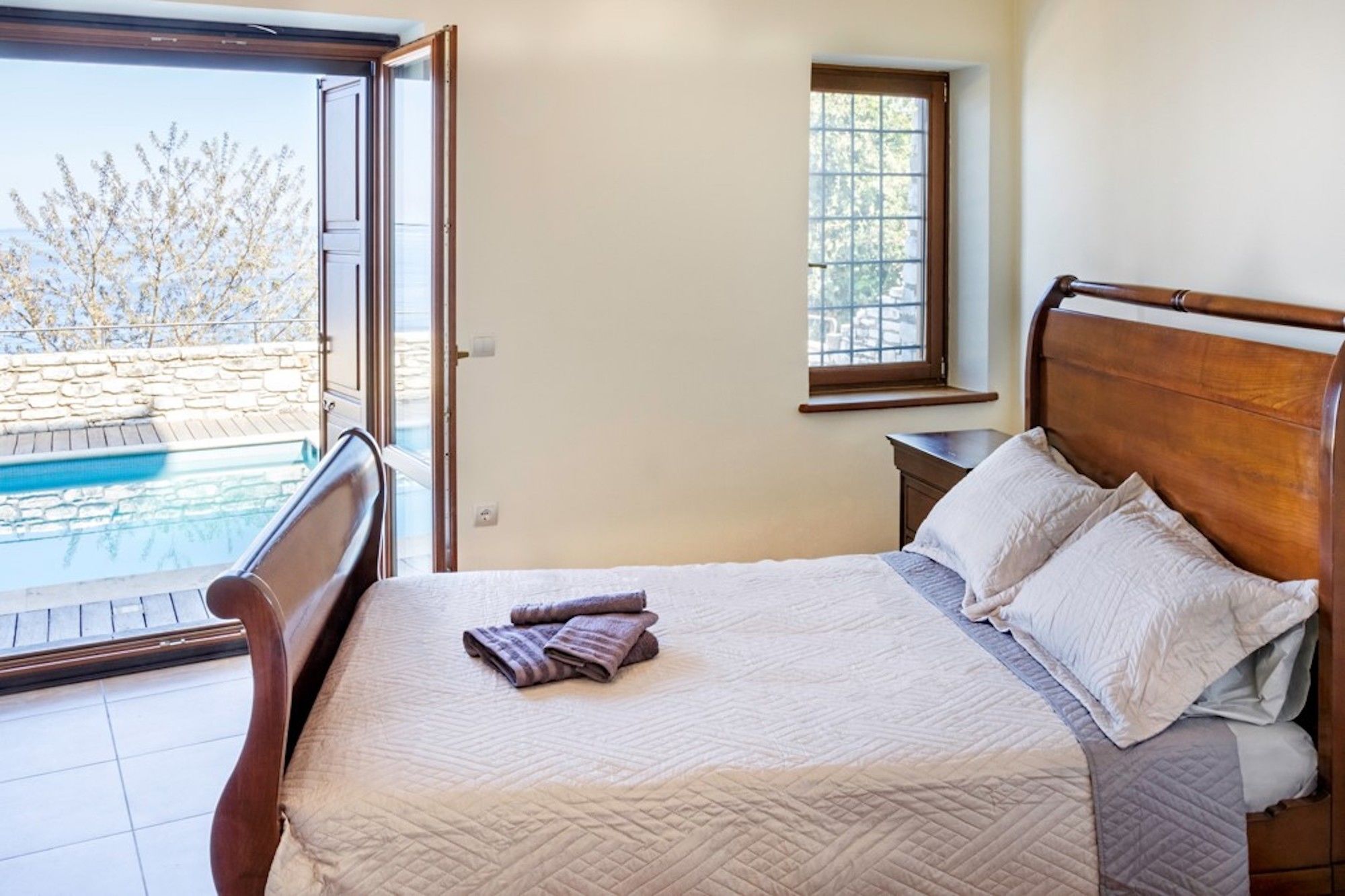 Dionysos Luxury Villa