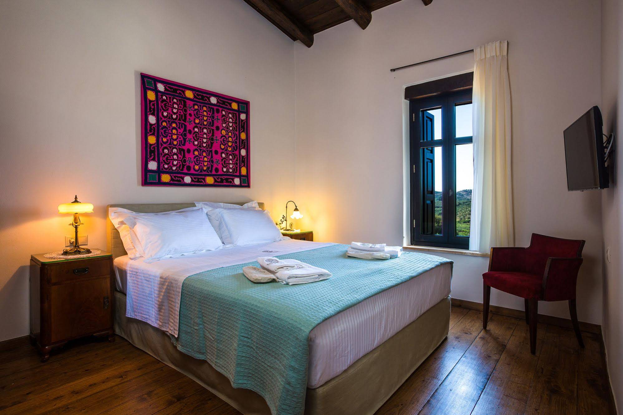 Erondas Cretan Country Villas
