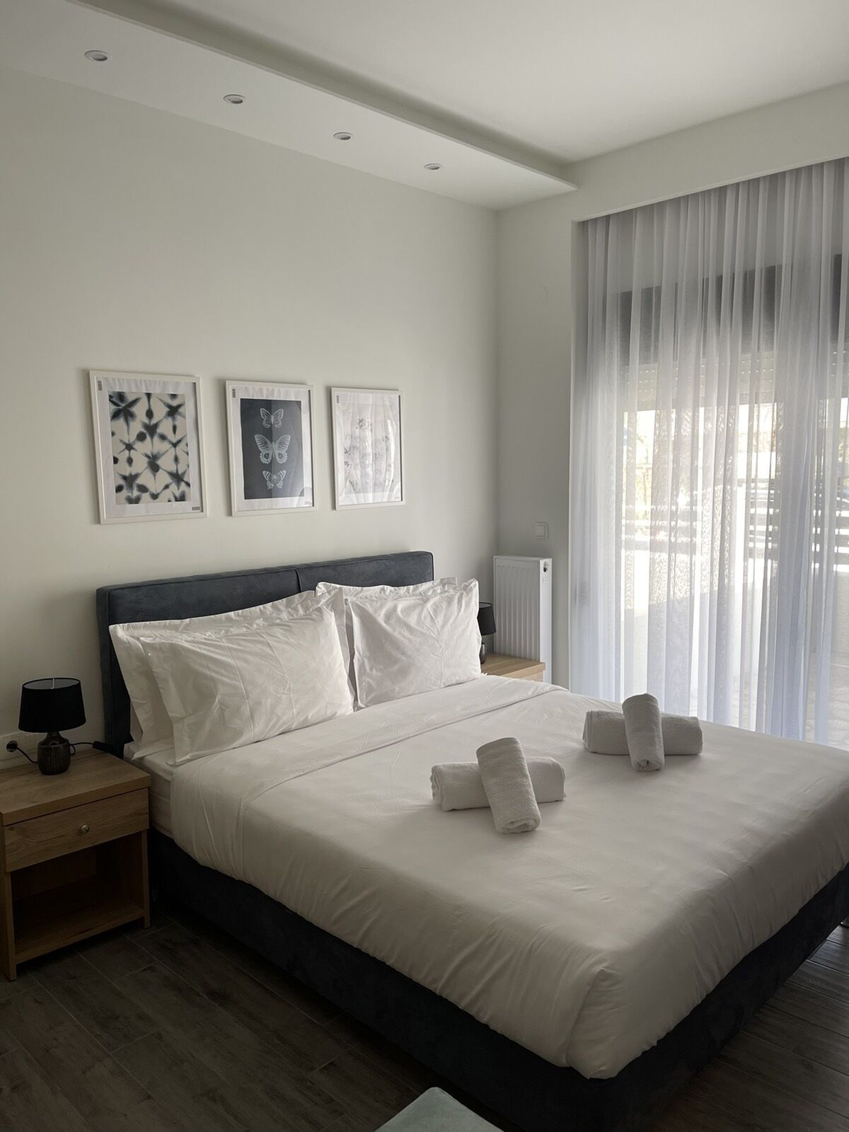 Eantos Studios & Suites