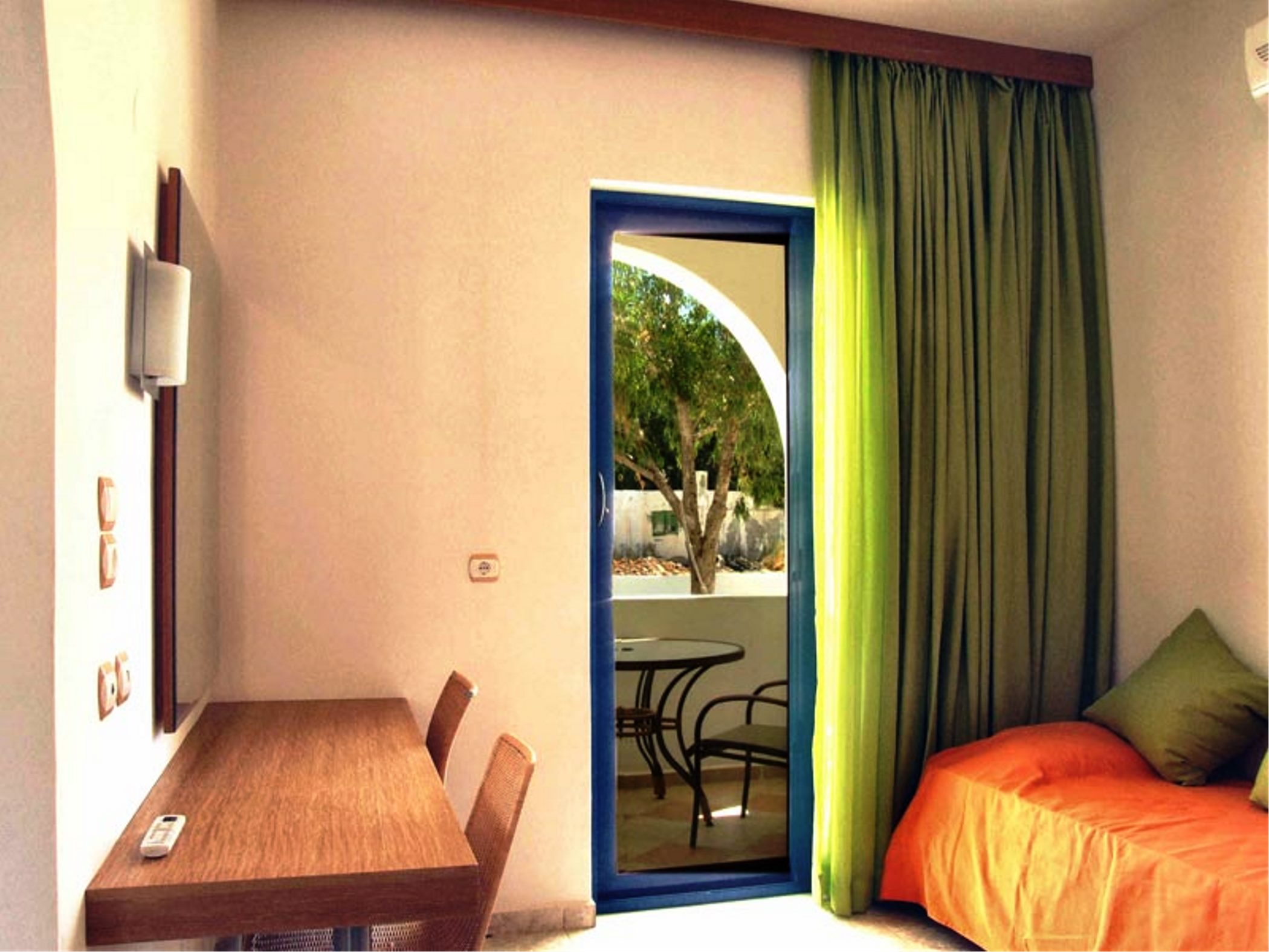 Irinoula Hotel Apartments