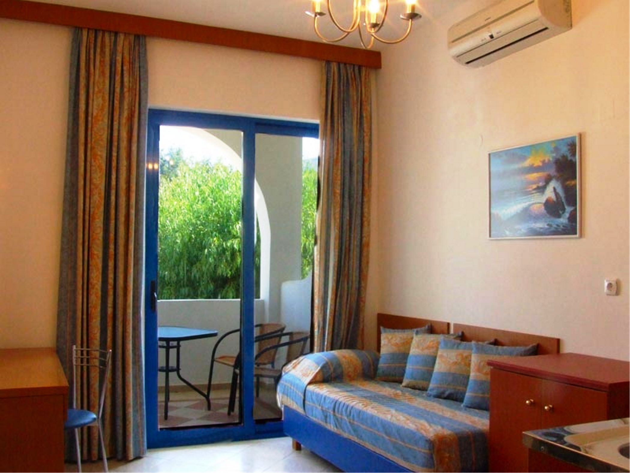 Irinoula Hotel Apartments