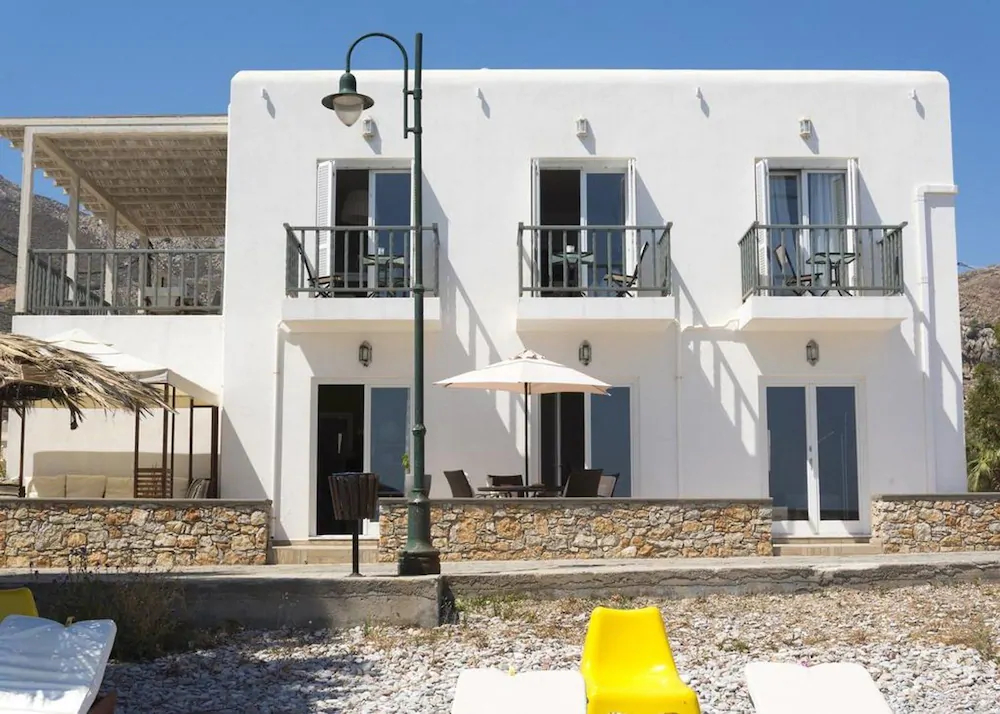 Uno Apartments