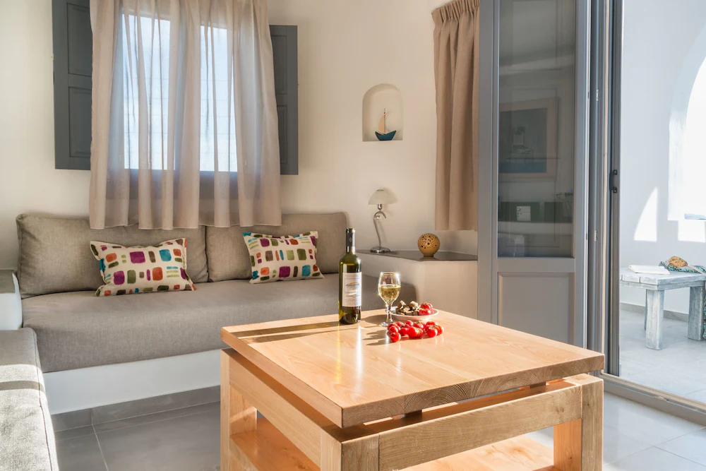 Aspronisi Luxury Villa