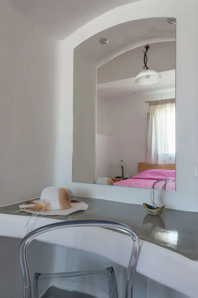 Aspronisi Luxury Villa