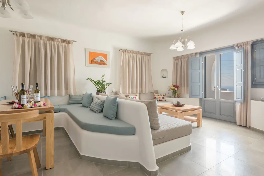 Aspronisi Luxury Villa