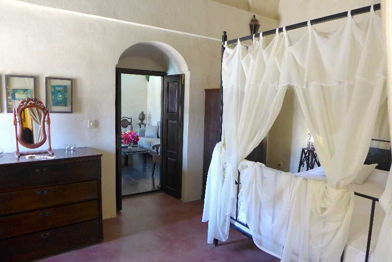 Santorini Heritage Villas & Mansions