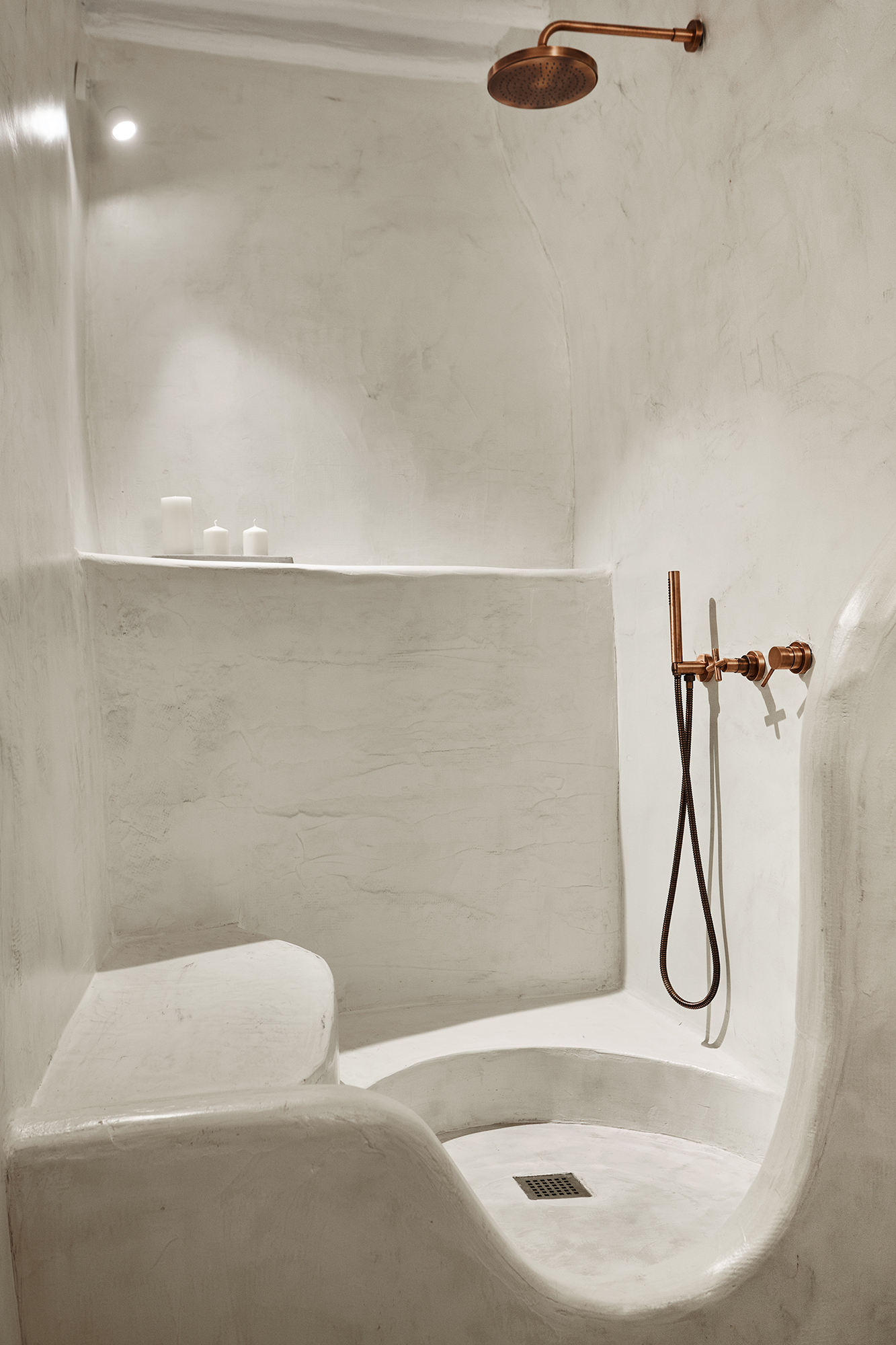 Living Theros Luxury Suites