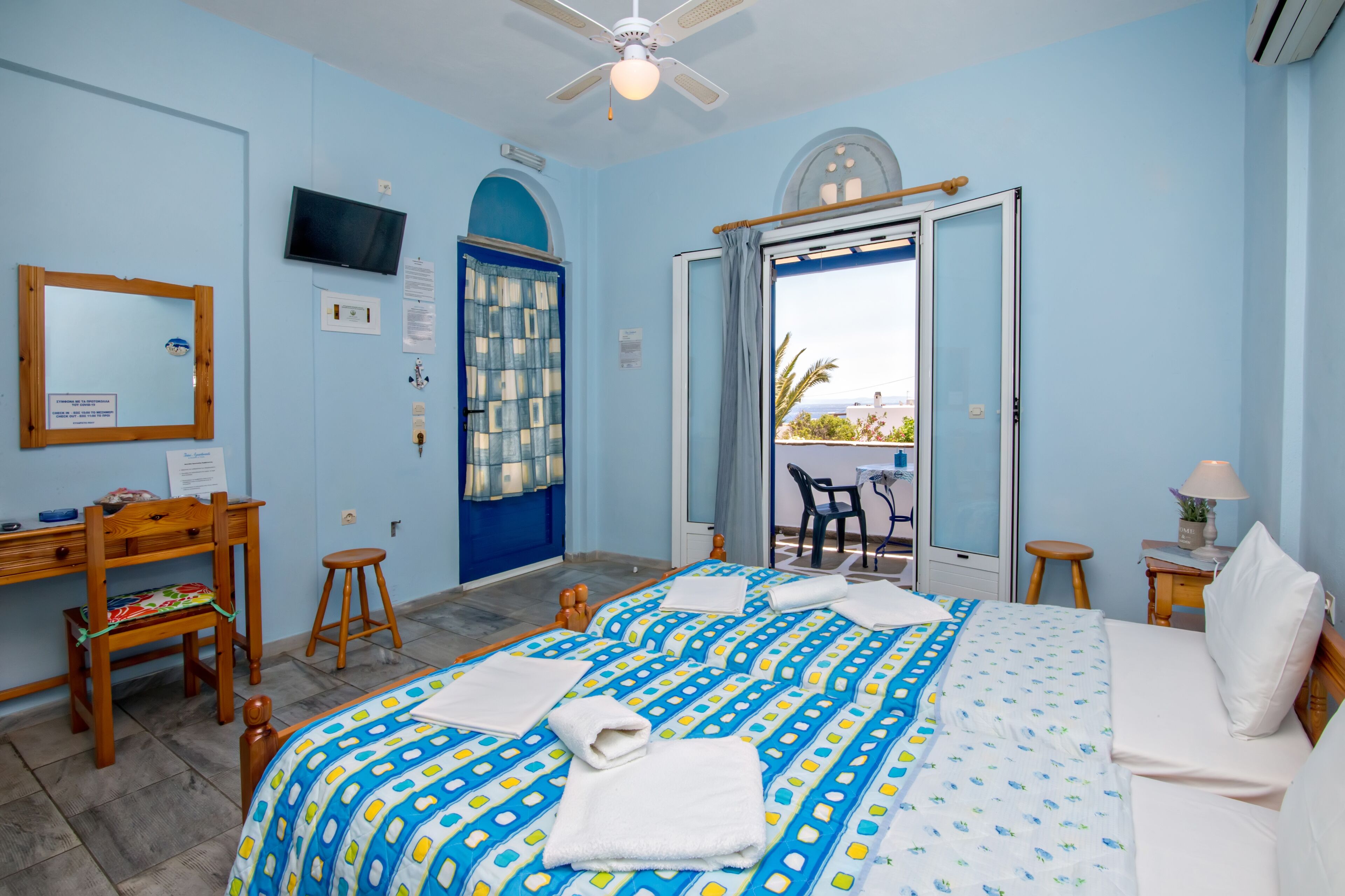 Irini Apartments & Studios