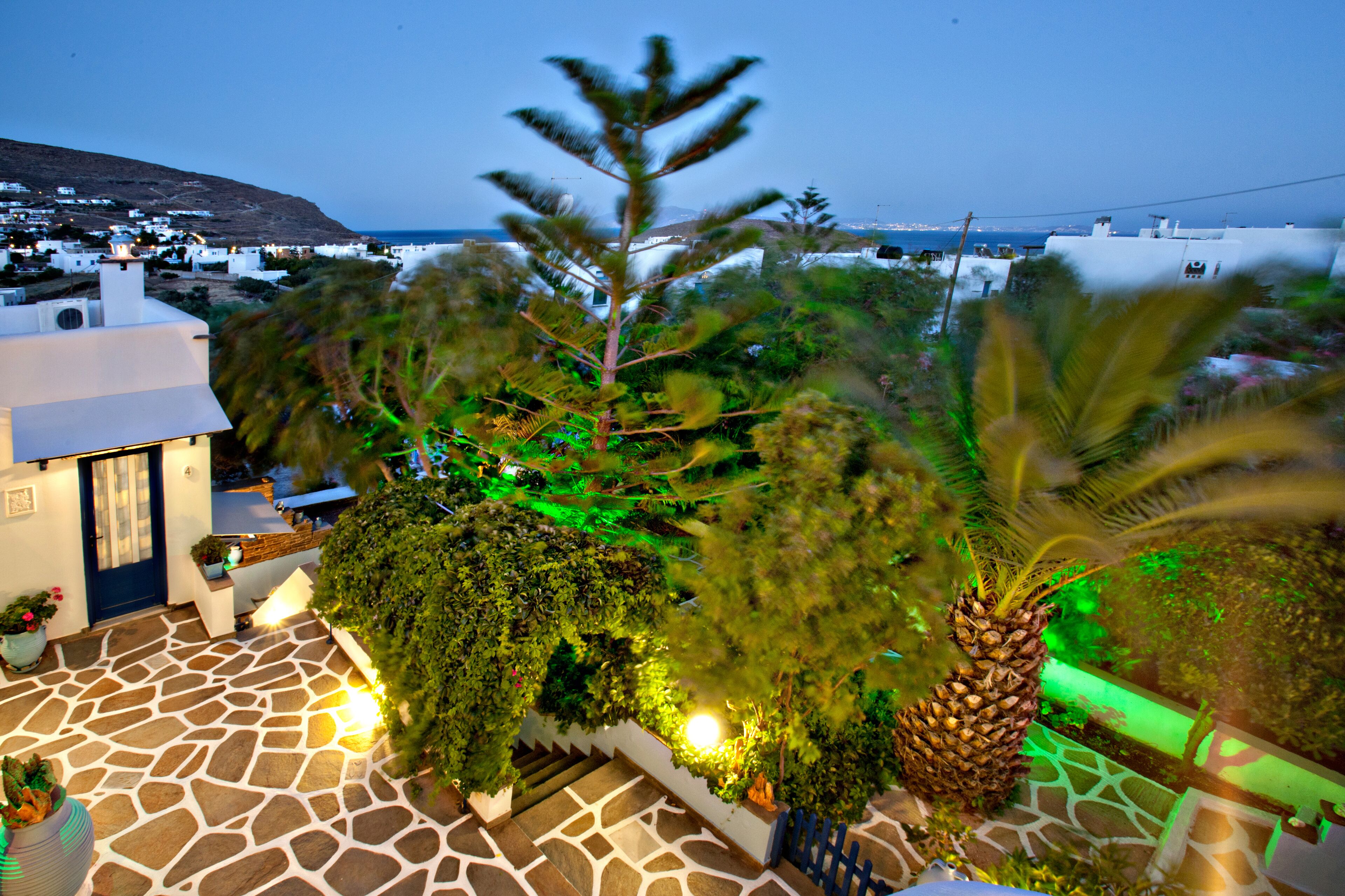 Irini Apartments & Studios