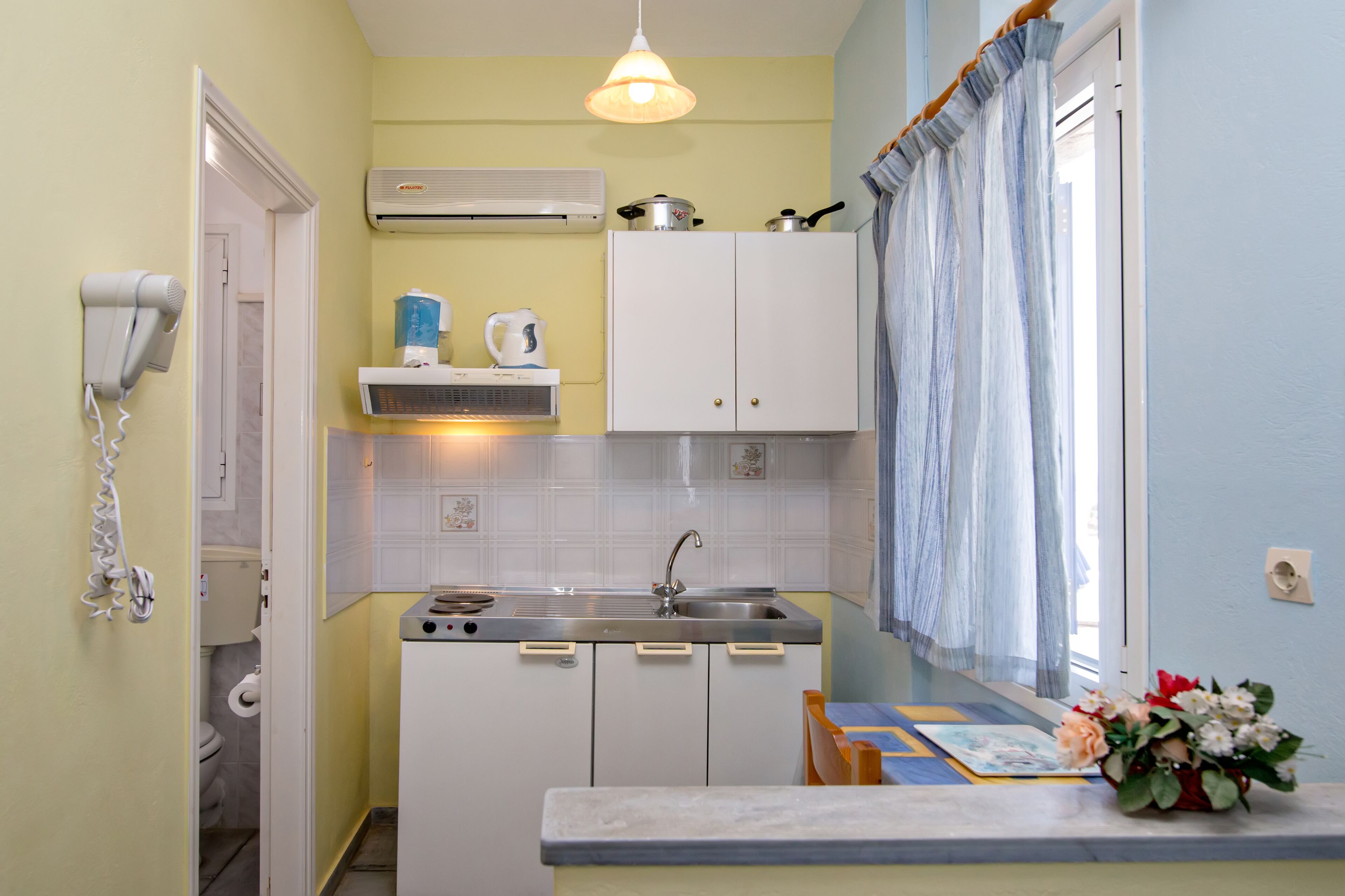 Irini Apartments & Studios