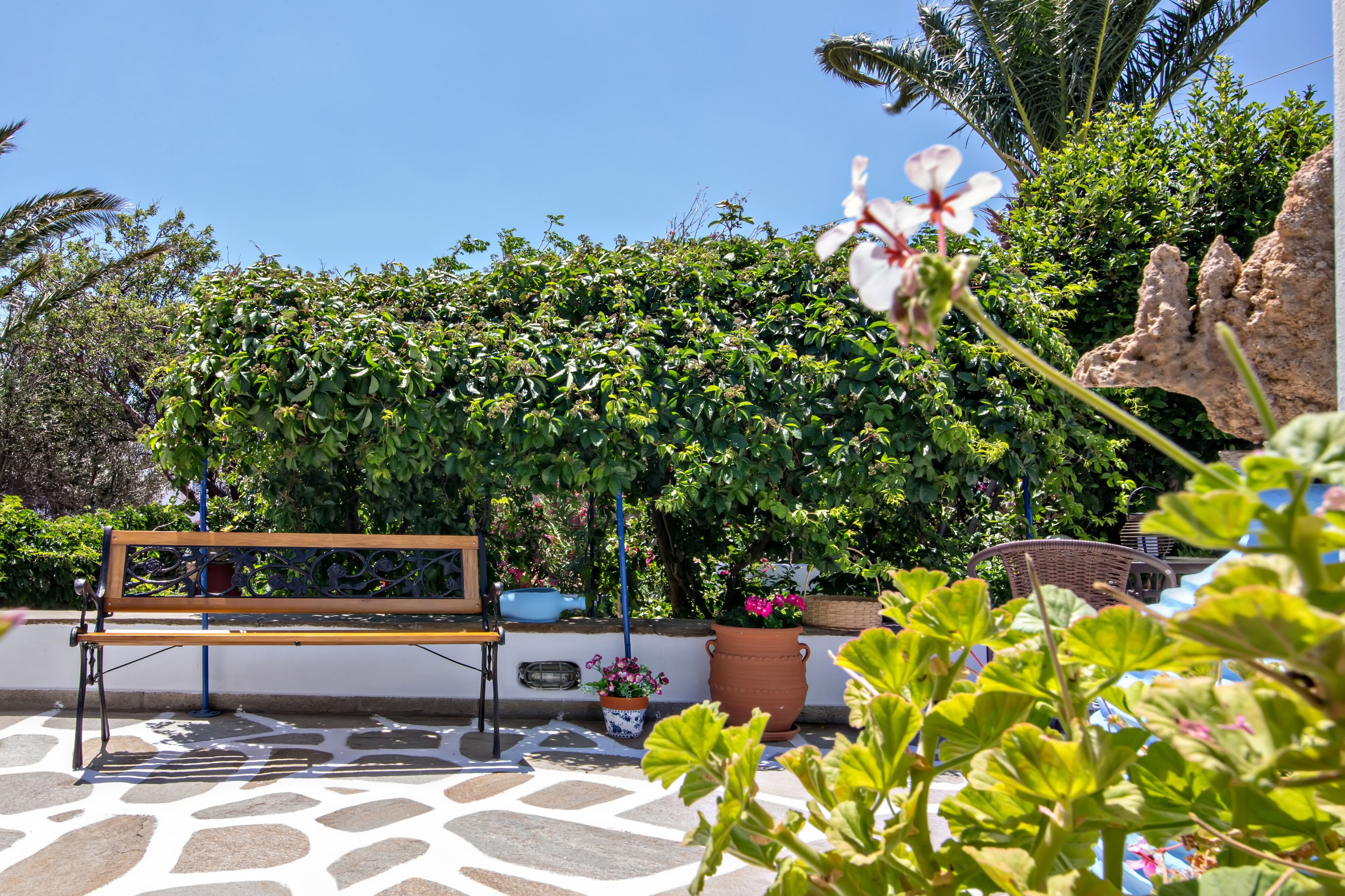 Irini Apartments & Studios