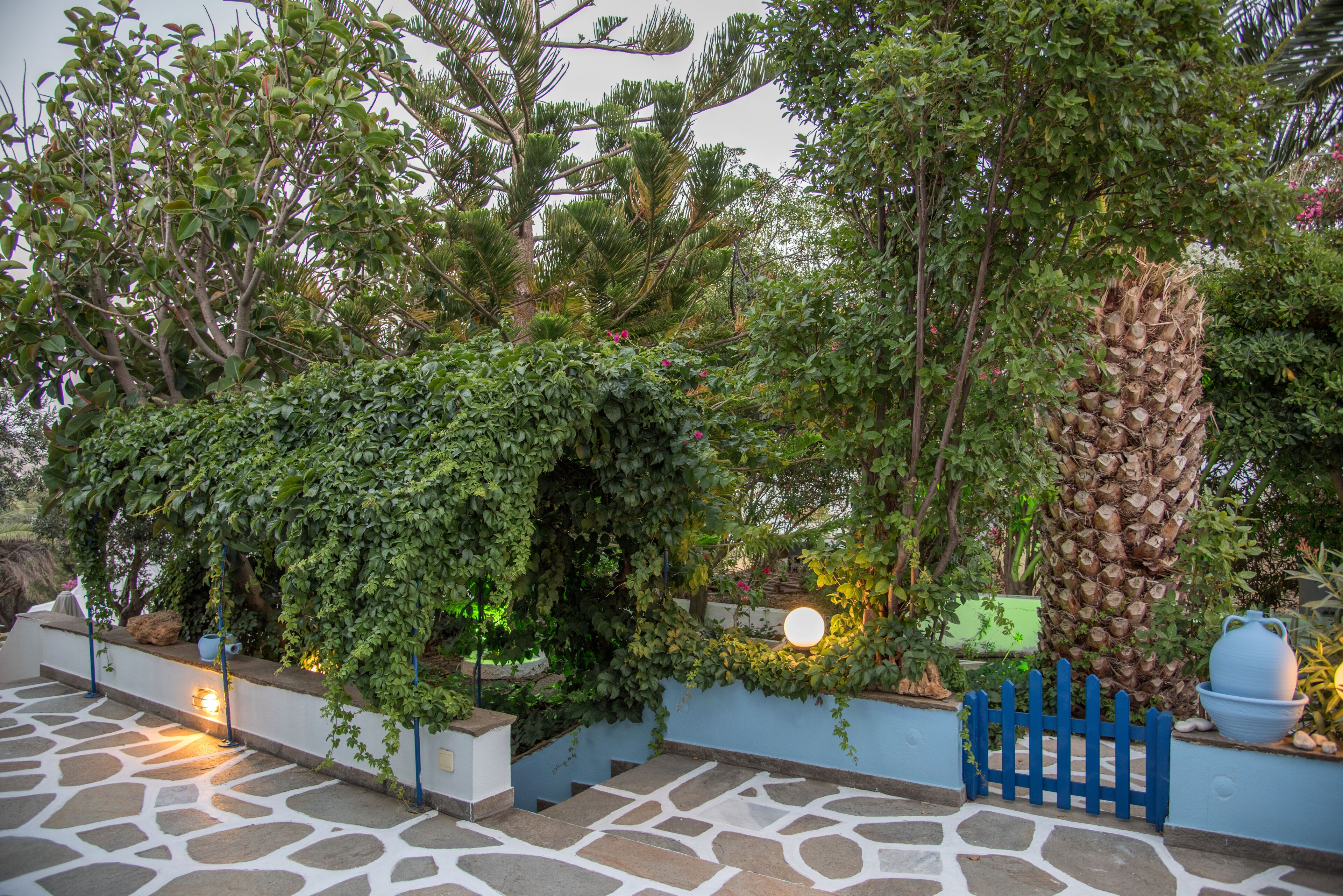 Irini Apartments & Studios