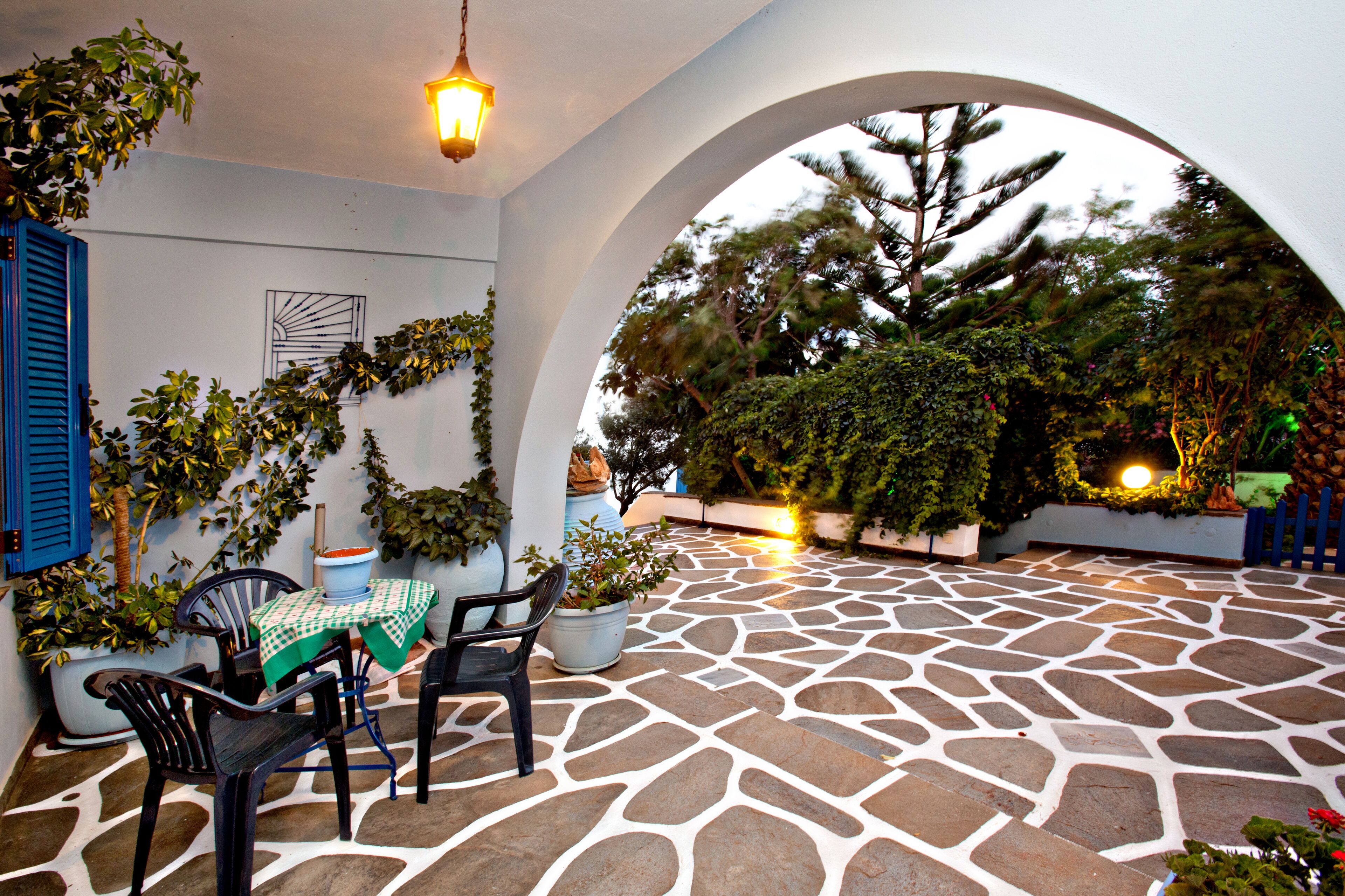 Irini Apartments & Studios