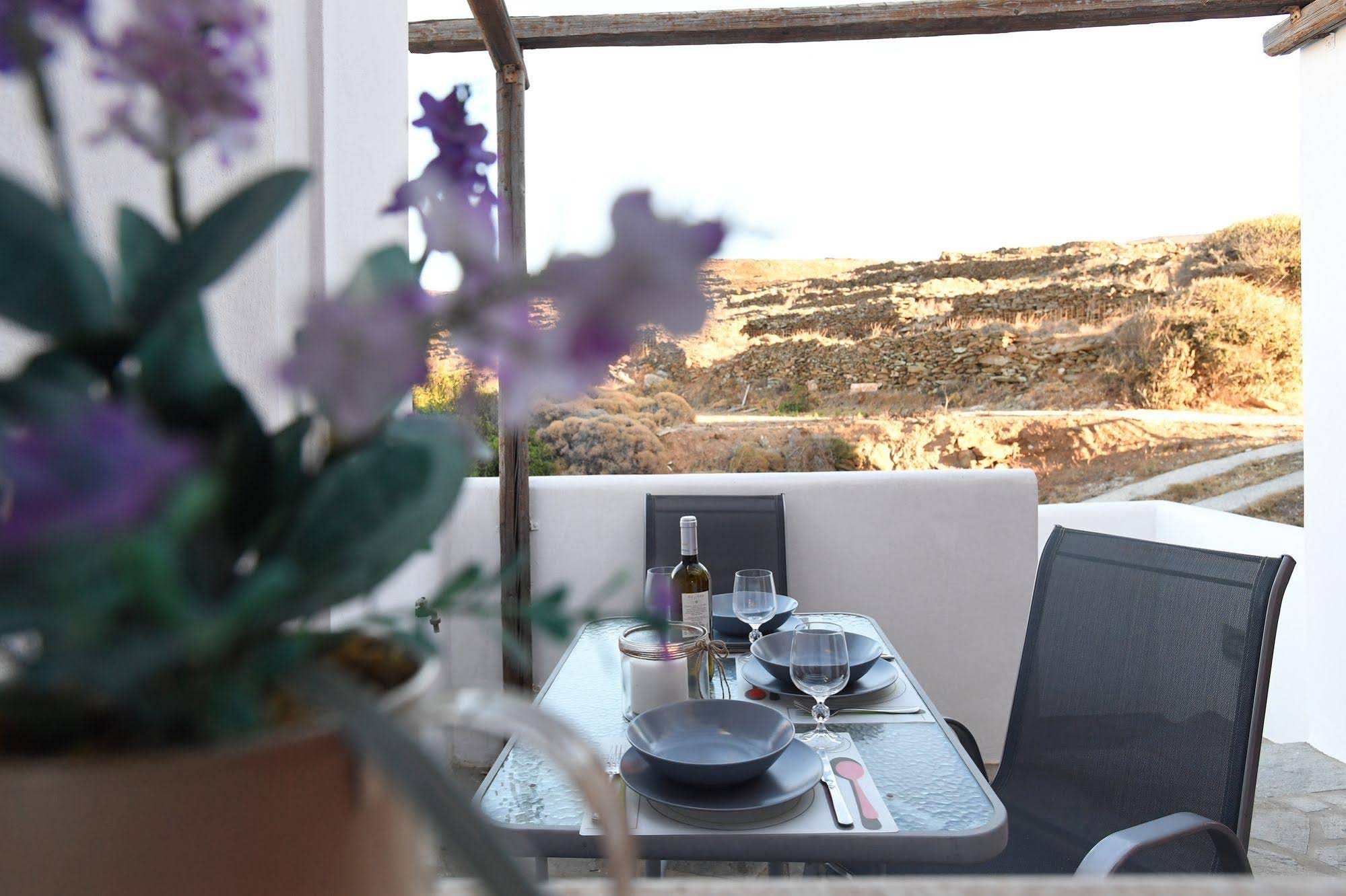 Glafki Studios & Suites
