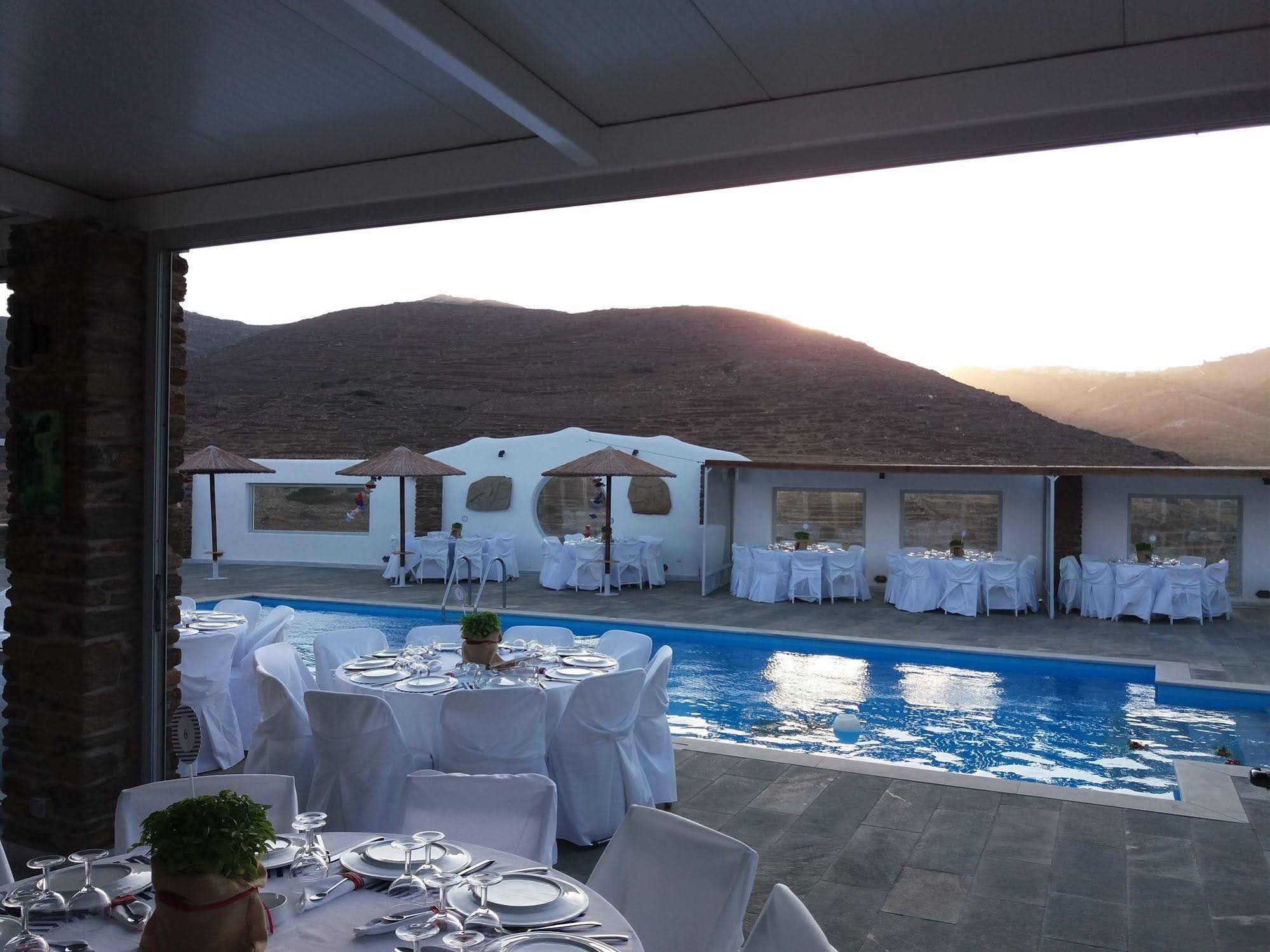 Glafki Studios & Suites