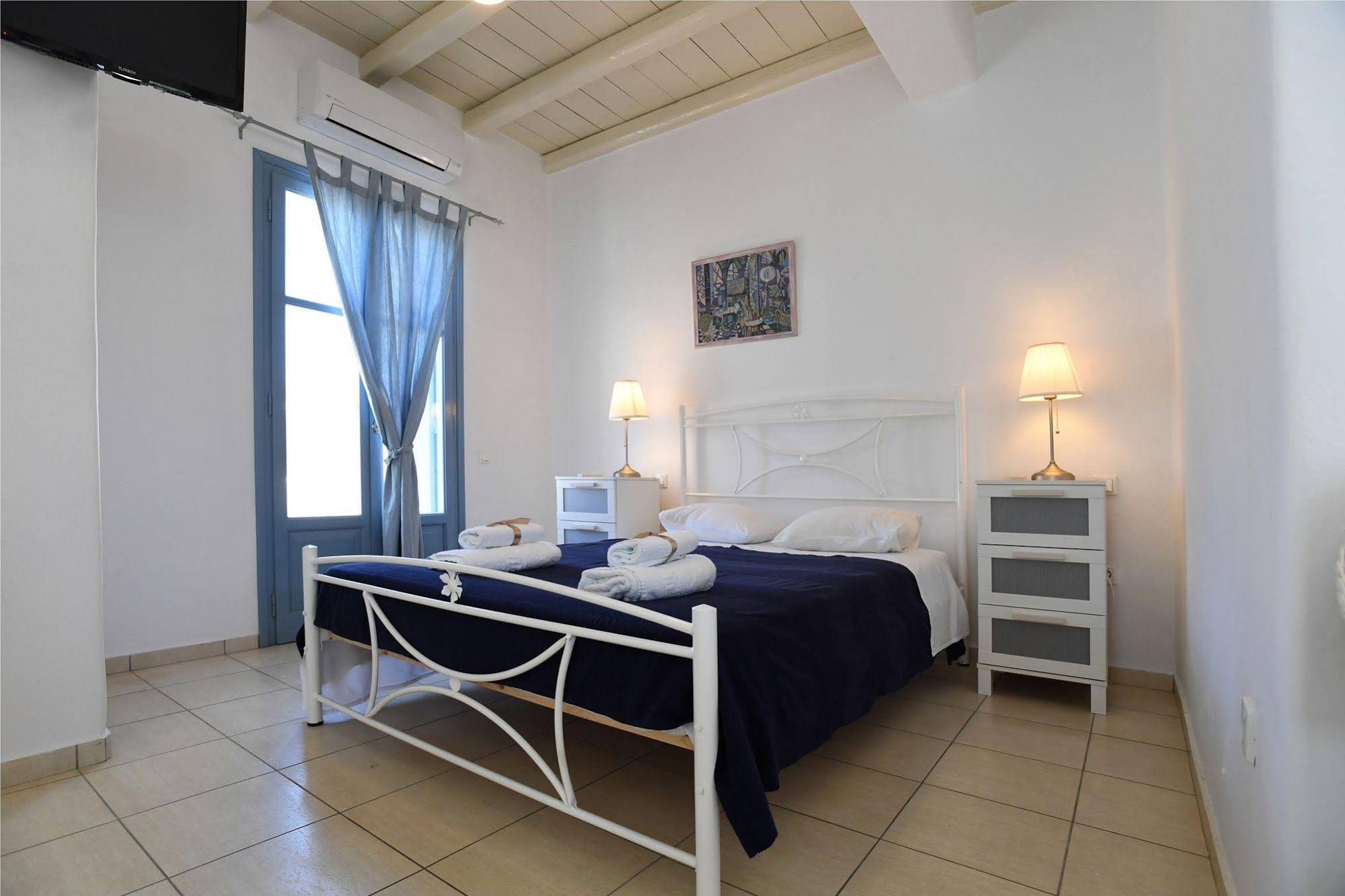 Glafki Studios & Suites