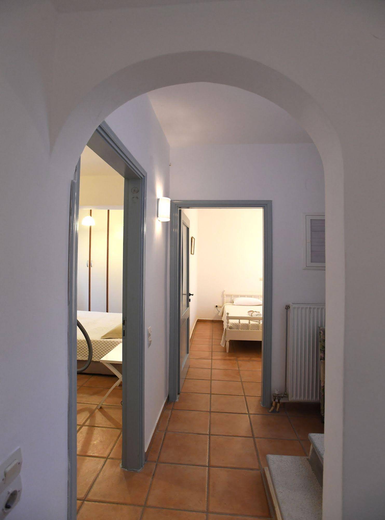 Glafki Studios & Suites