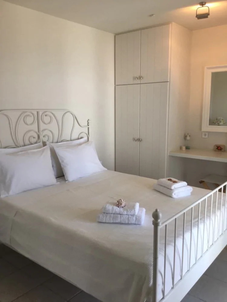 Blue Azur Deluxe Villa