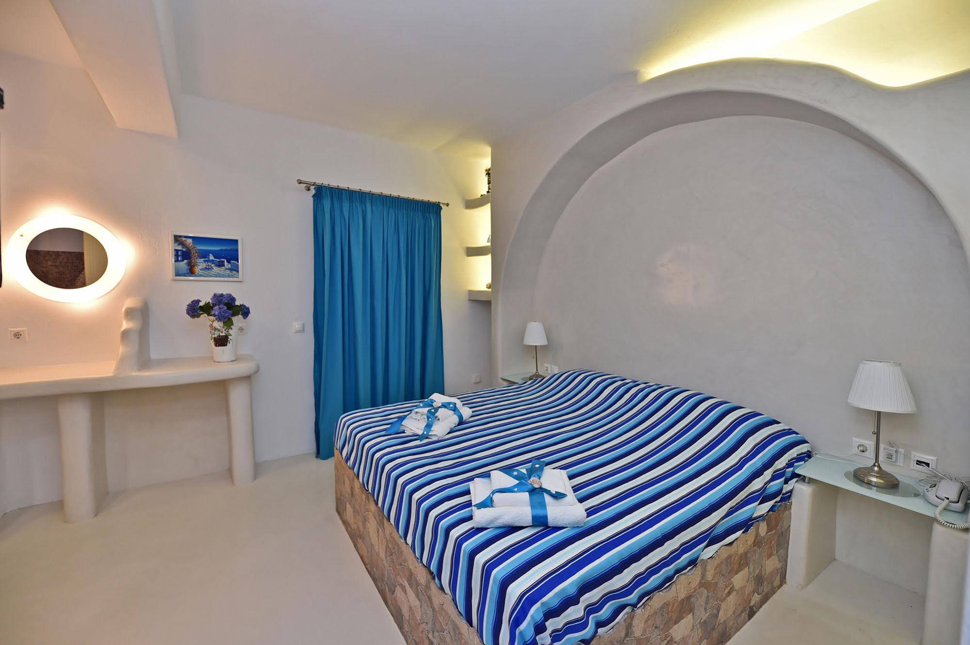 Tinos Aqua Palazzo