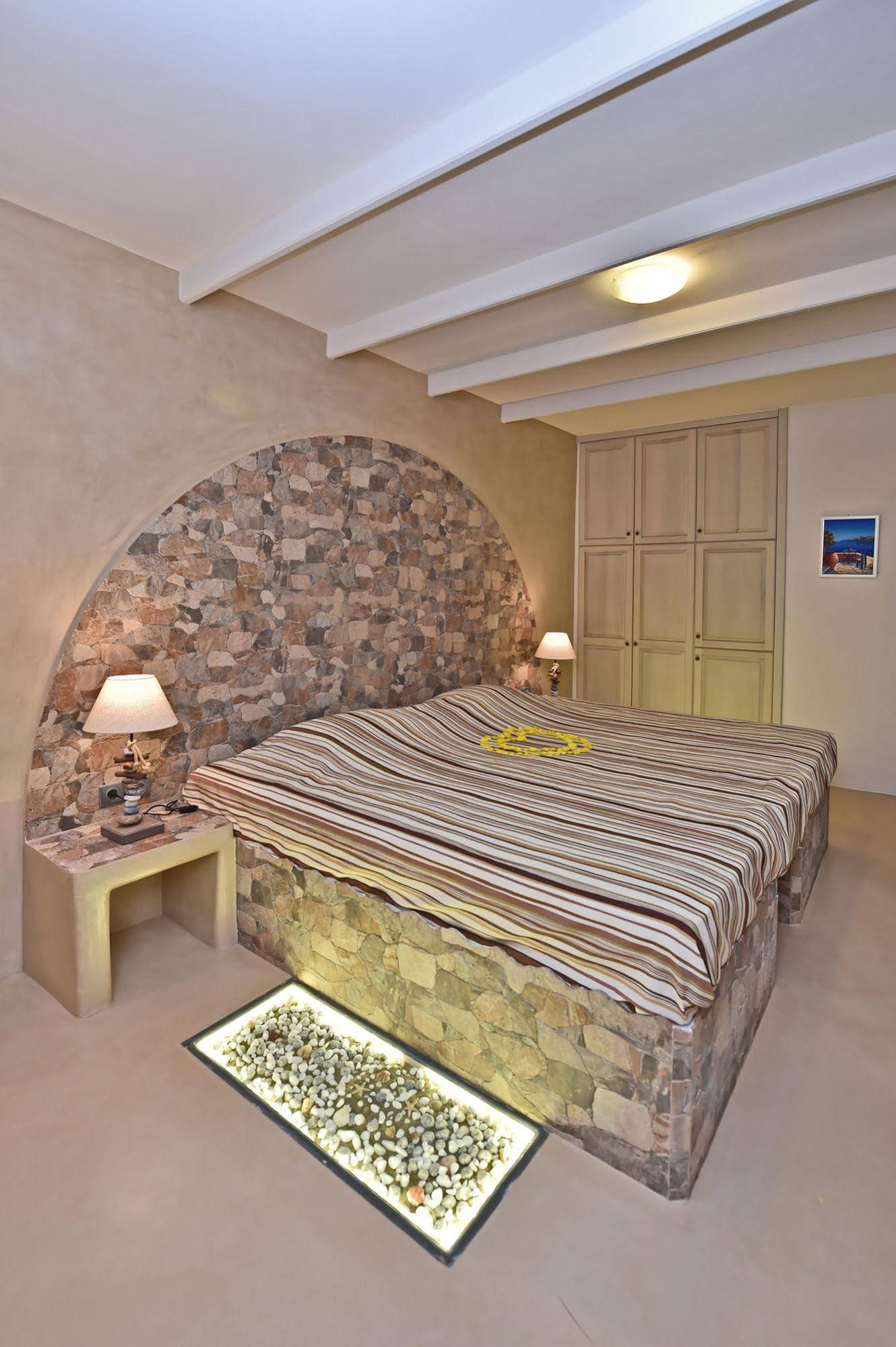 Tinos Aqua Palazzo