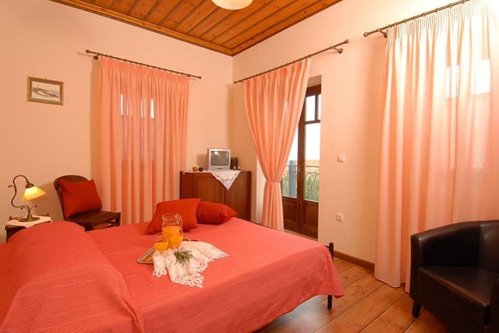 Anatoli Labreon Guesthouse - Apartments