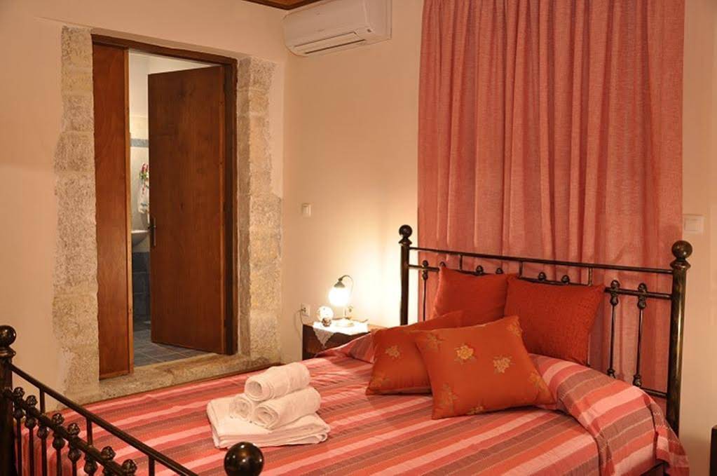 Anatoli Labreon Guesthouse - Apartments