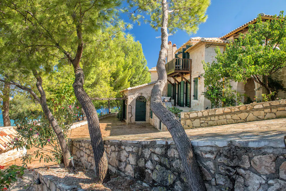 Nobelos Seaside Lodge