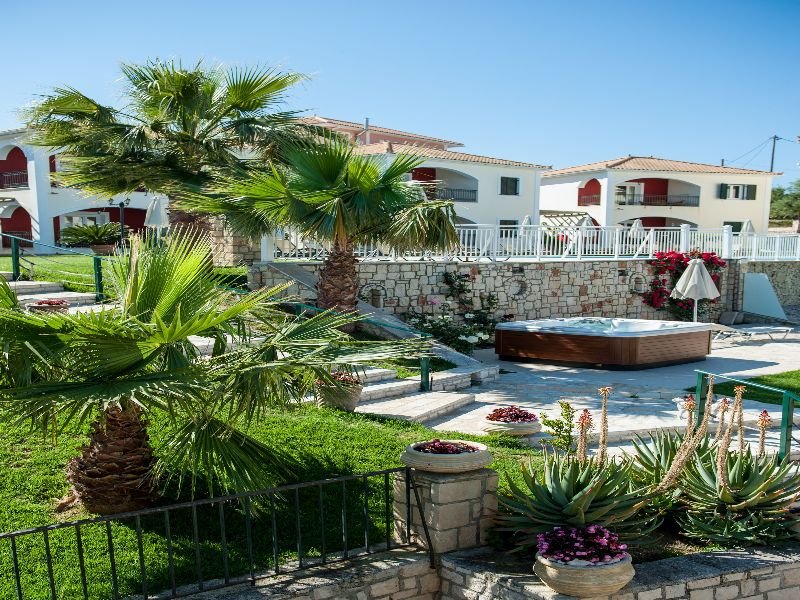 Erietta Luxury Apartments