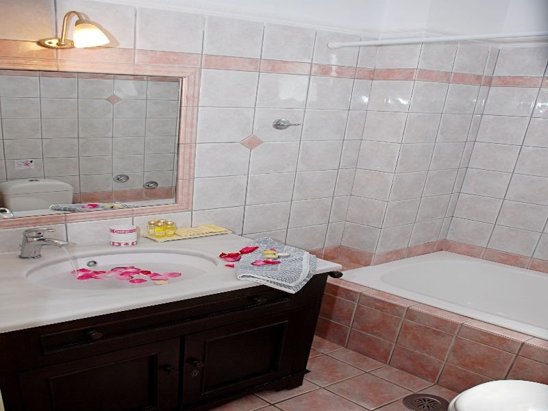 Erietta Luxury Apartments
