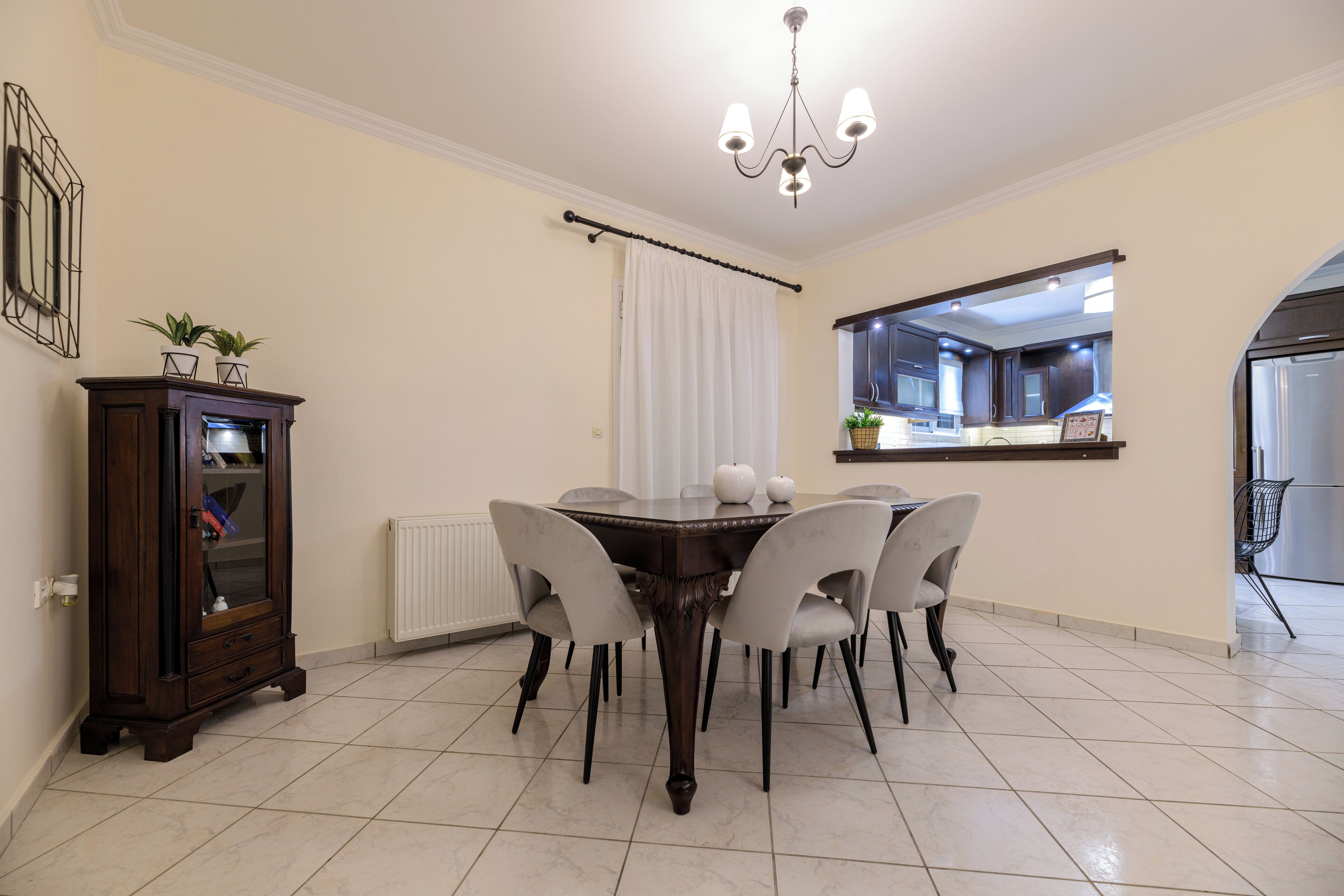 Diogenis House