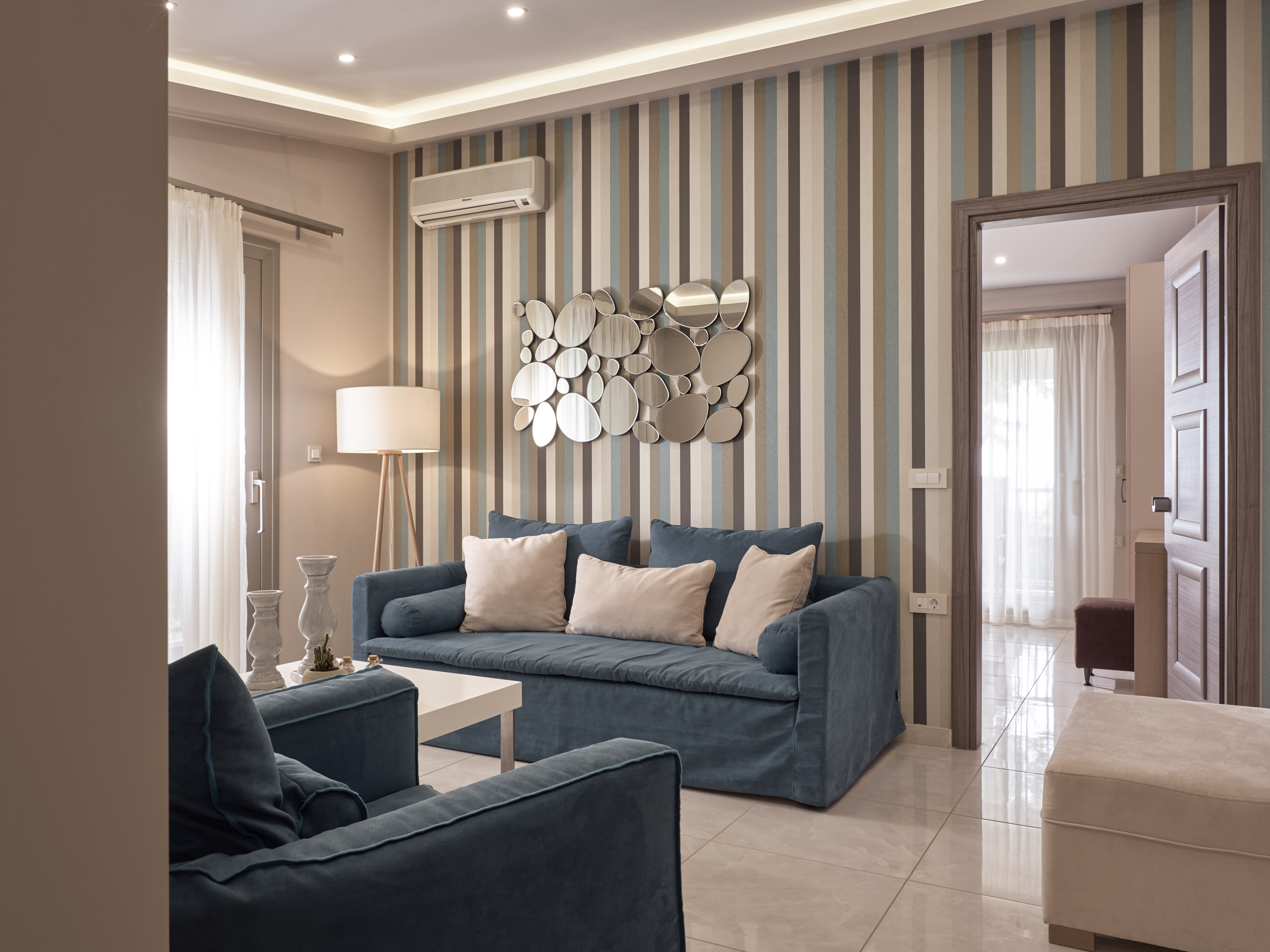 Koukounaria Hotel & Suites