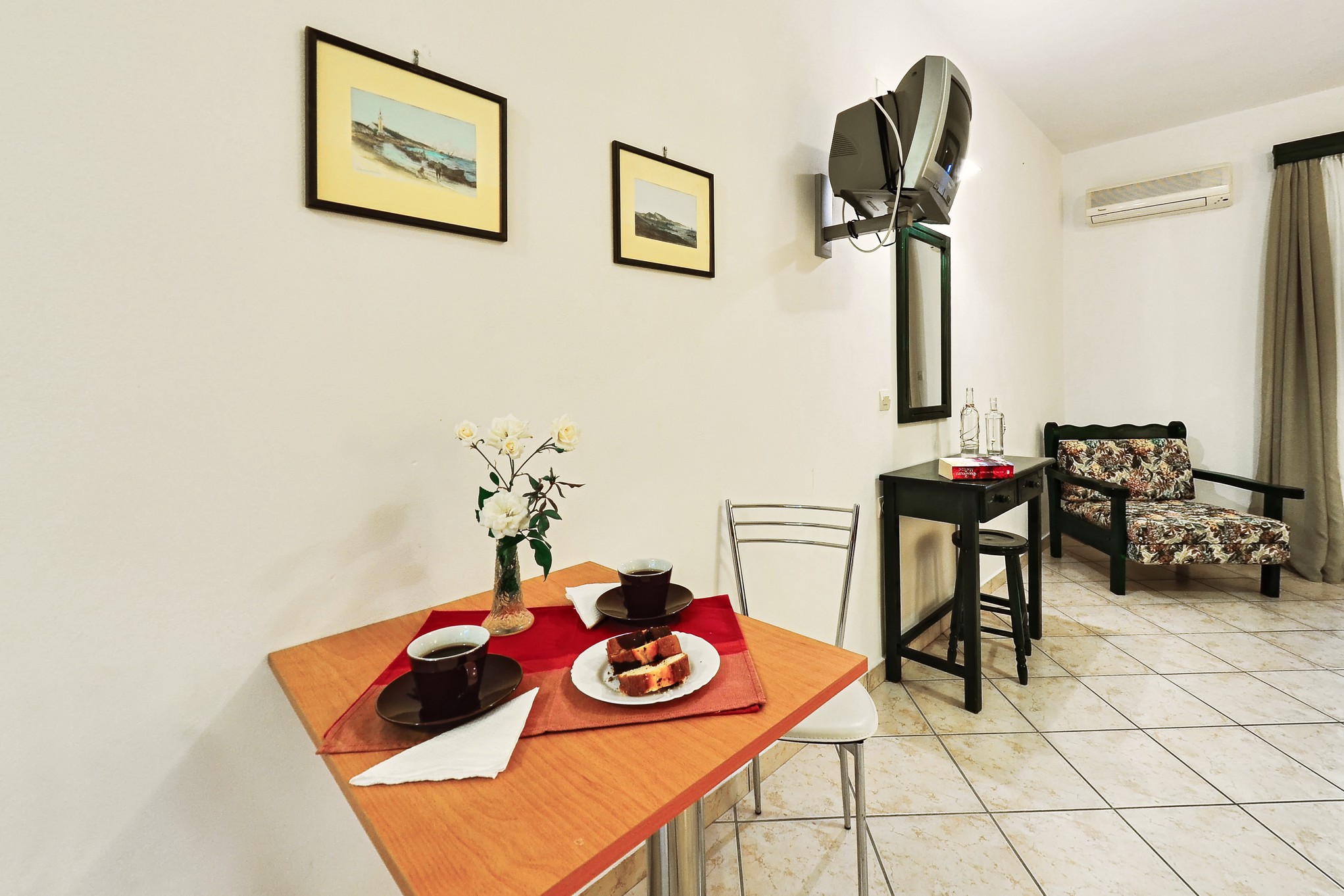 Remezzo Studios & Apartments