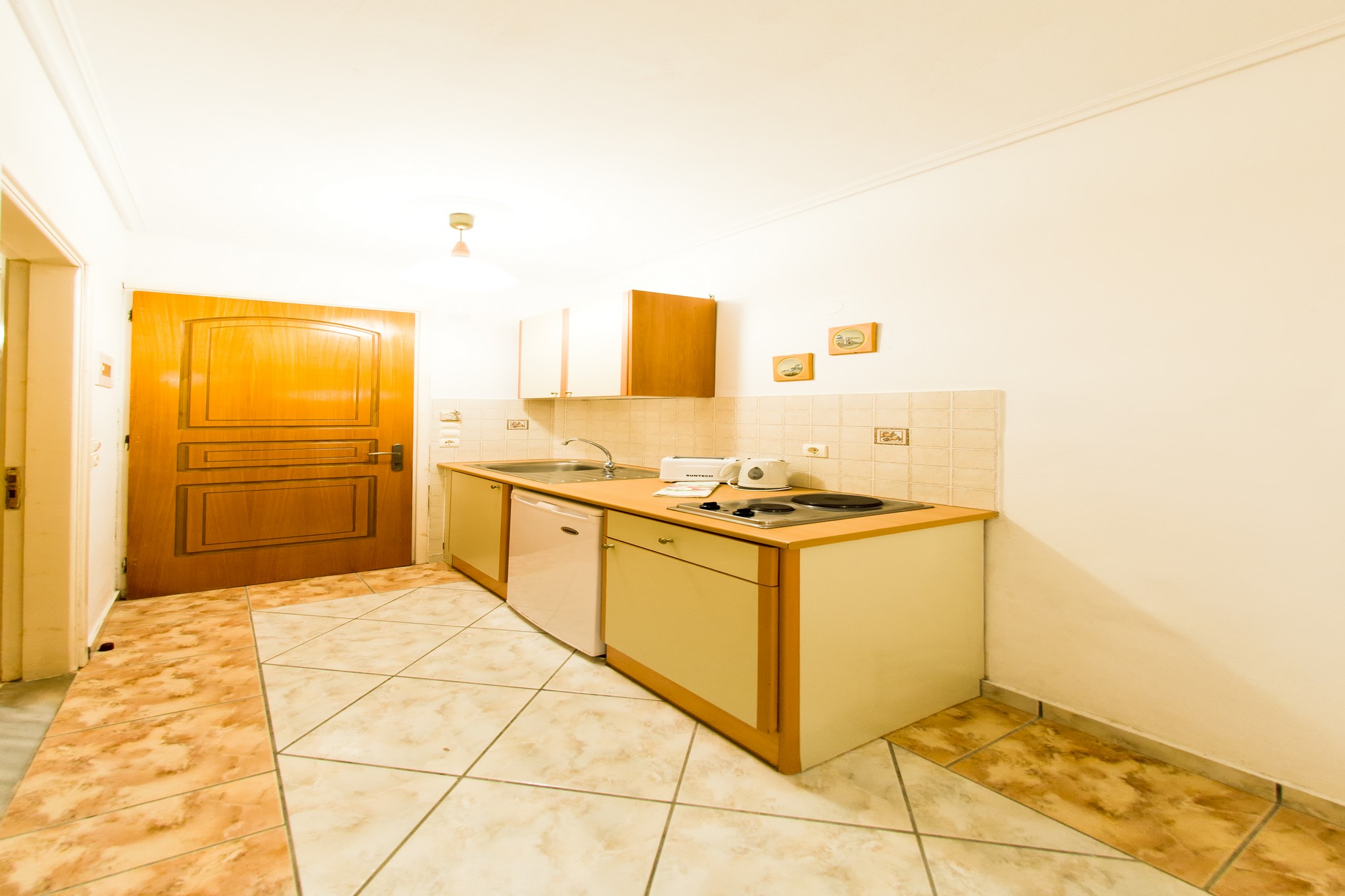 Remezzo Studios & Apartments