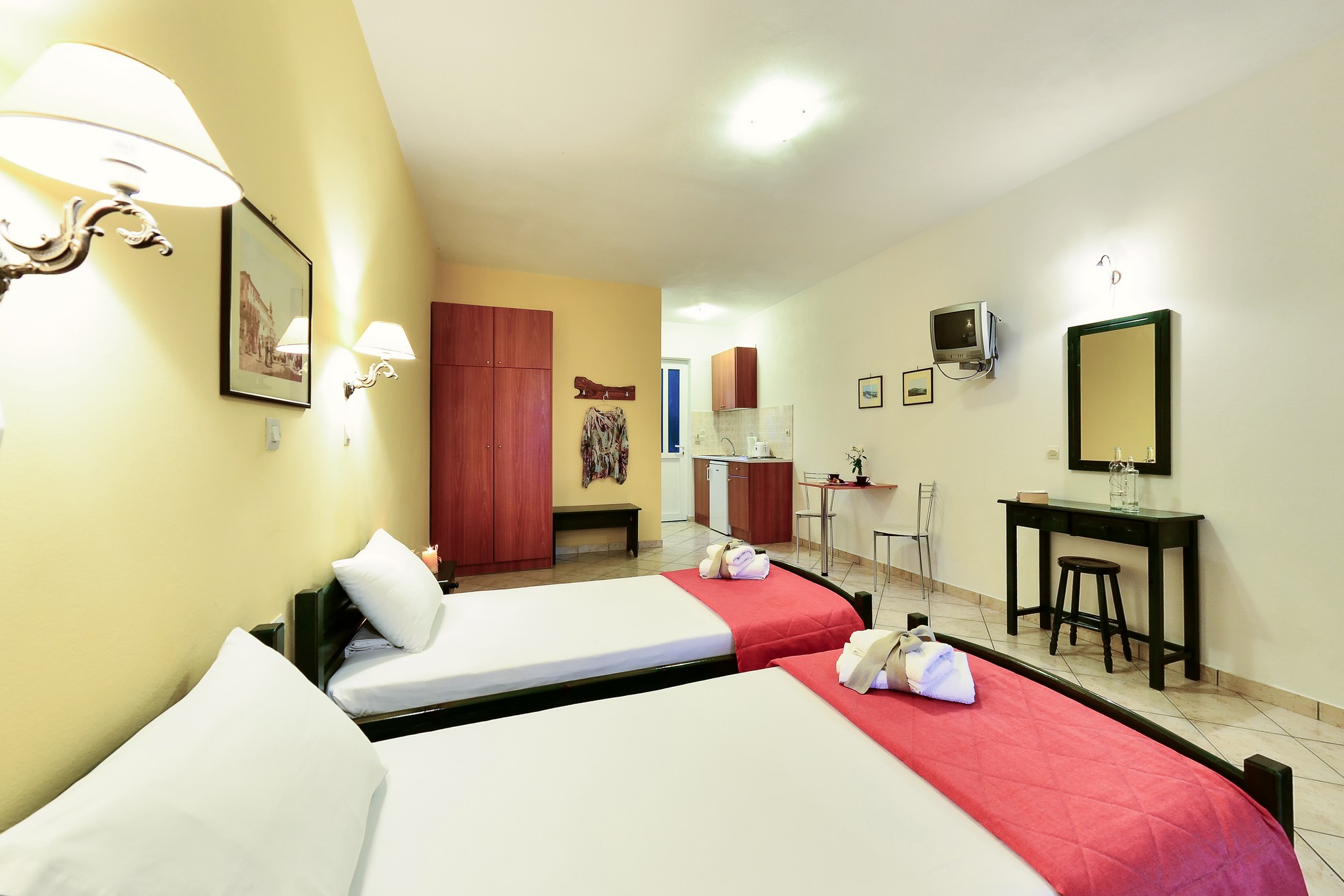 Remezzo Studios & Apartments