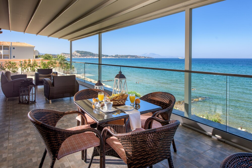 Anemona Beach Hotel