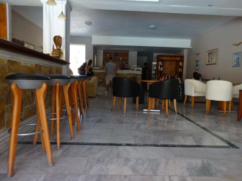 Iniohos Hotel