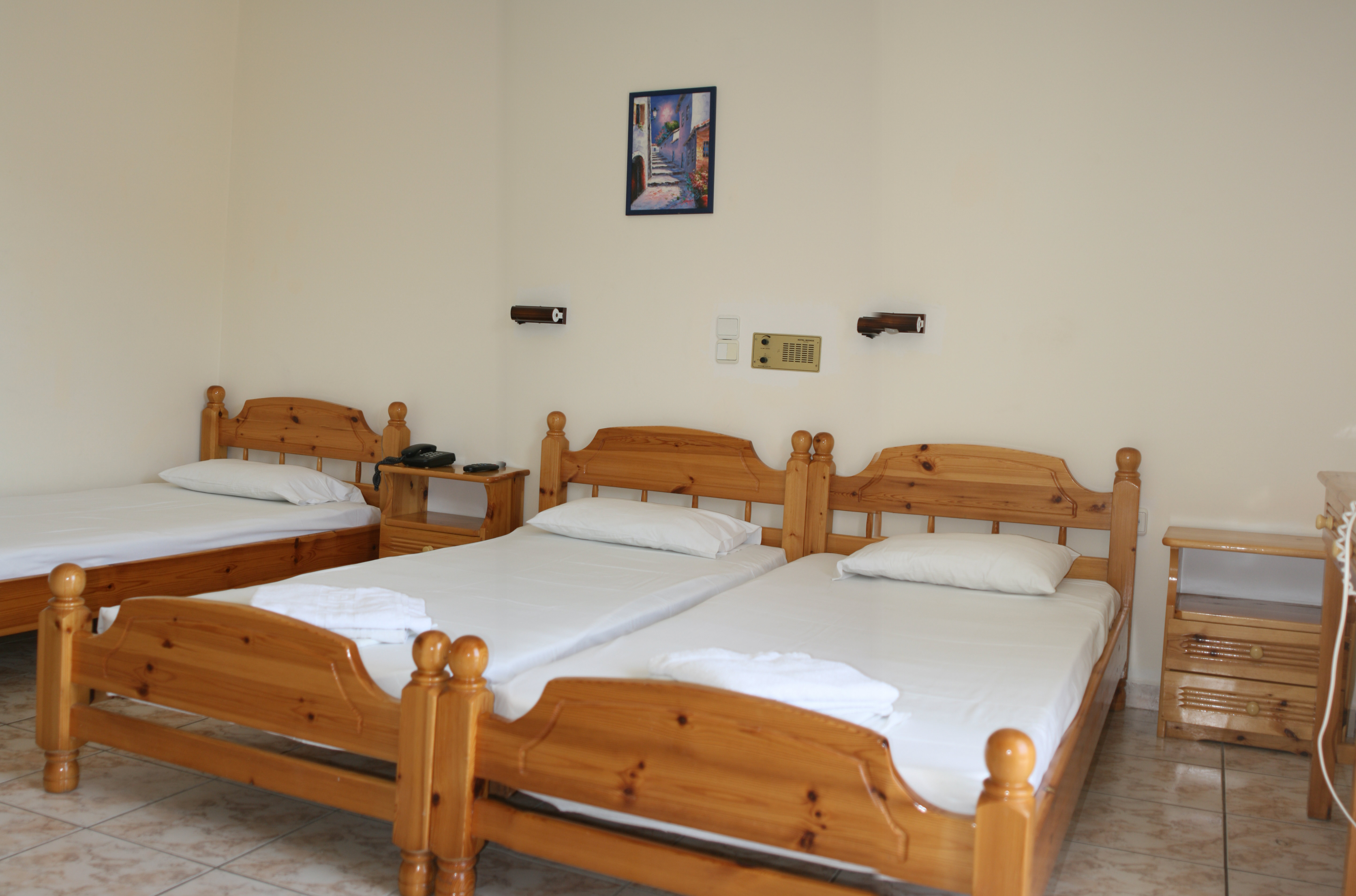 Iniohos Hotel