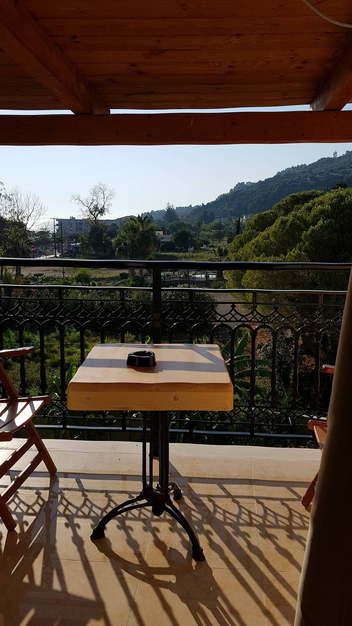 Iniohos Hotel