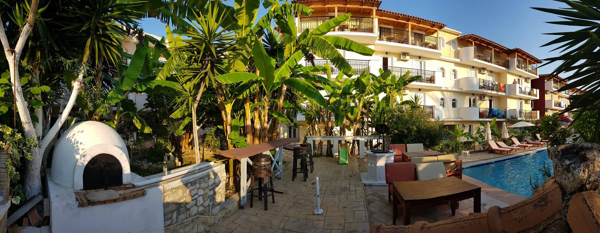 Iniohos Hotel