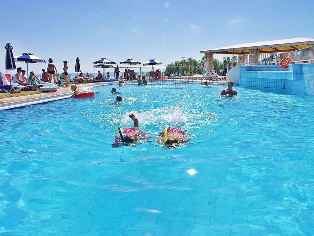 Boletsos Beach Holiday Resort