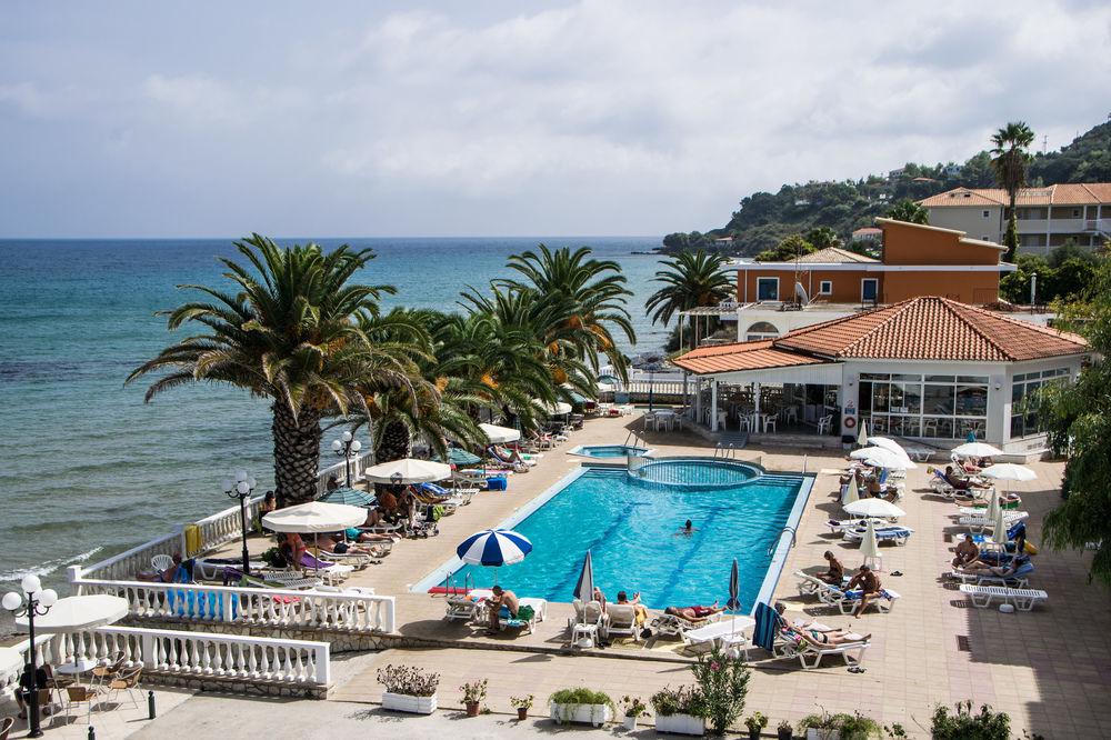Chryssi Akti & Paradise Beach