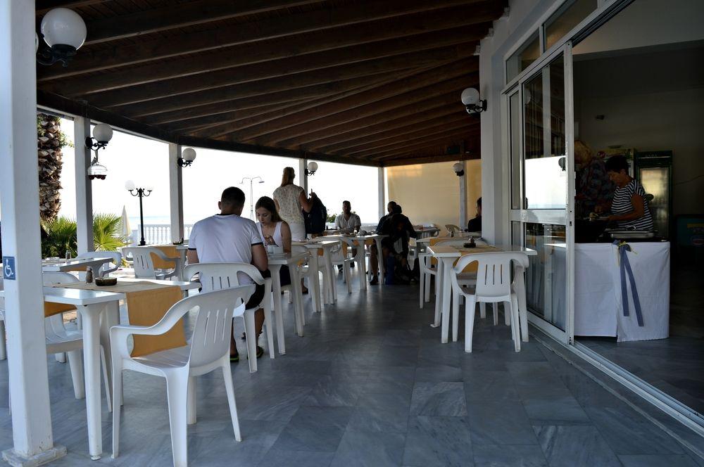 Chryssi Akti & Paradise Beach