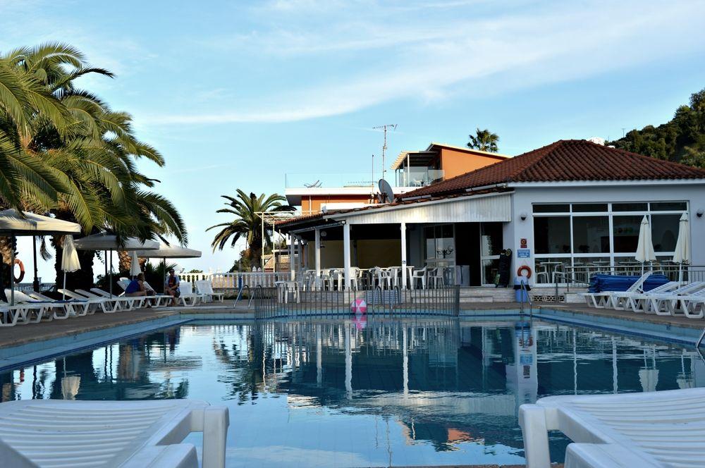 Chryssi Akti & Paradise Beach