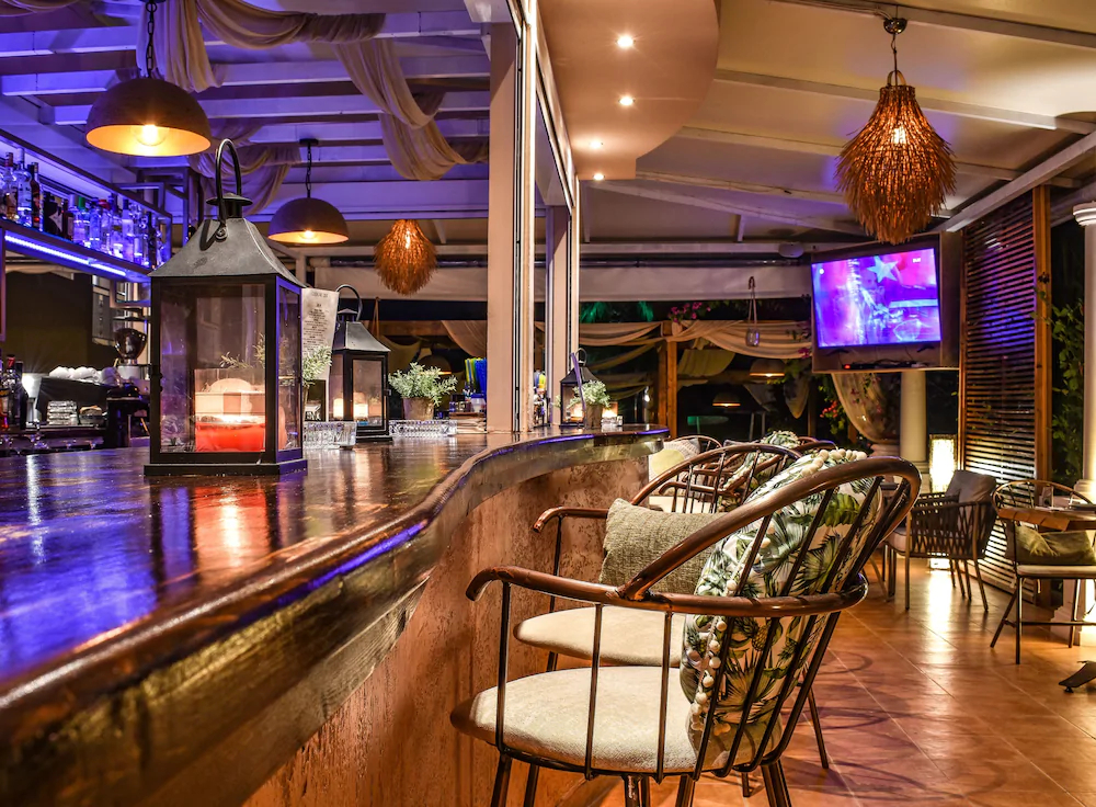 Aeolos Boutique Hotel & Suites